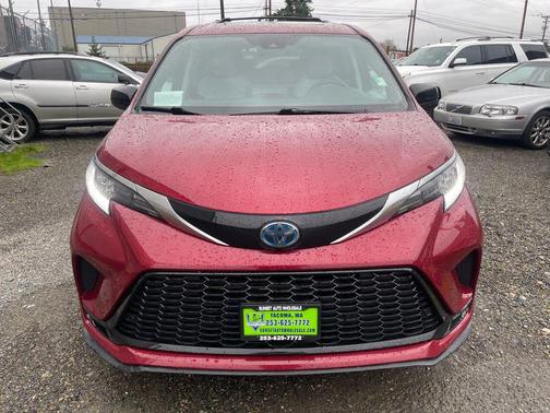 2022 Toyota Sienna XSE 7 Passenger
