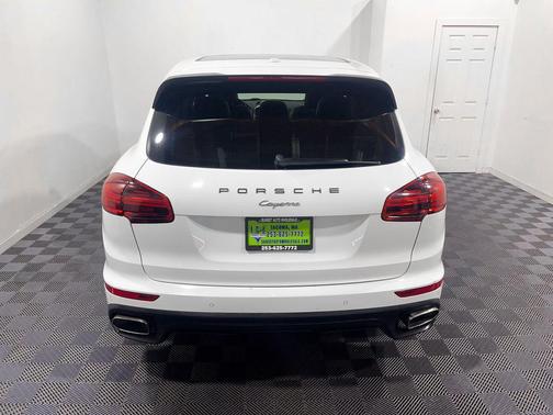 2016 Porsche Cayenne Cayenne