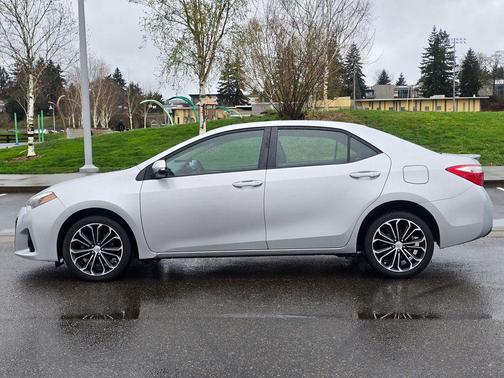 2014 Toyota Corolla LE Plus