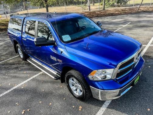 Photo 3 of 29 of 2016 RAM 1500 SLT