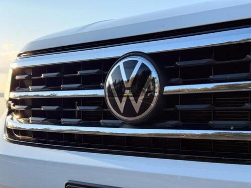 2020 Volkswagen Atlas Cross Sport 2.0T SE w/Technology 4MOTION