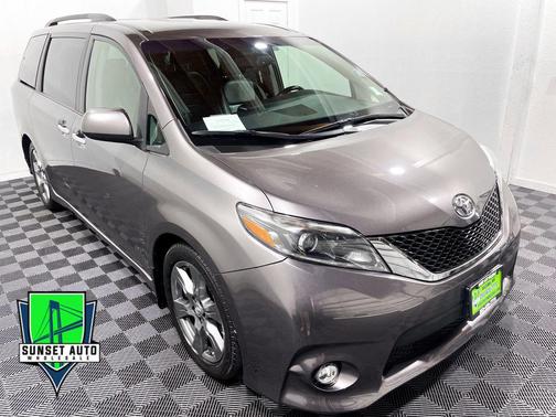 2017 Toyota Sienna SE