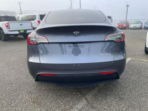 2023 Tesla Model Y Long Range Dual Motor All-Wheel Drive