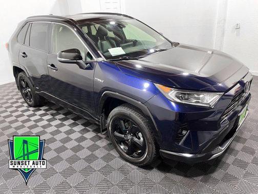2020 Toyota RAV4 Hybrid SE