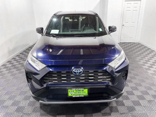 2020 Toyota RAV4 Hybrid SE
