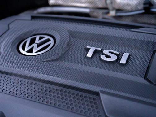 2017 Volkswagen Golf GTI 2.0T SE 4-Door