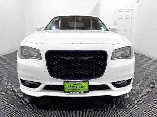 2022 Chrysler 300 Touring