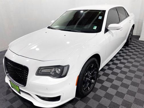 2022 Chrysler 300 Touring