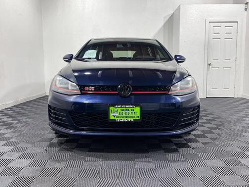2017 Volkswagen Golf GTI 2.0T SE 4-Door