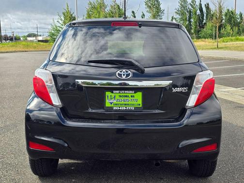 Black Sand Pearl 2014 Toyota Yaris L