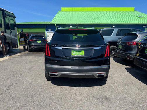 2022 Cadillac XT5 Premium Luxury