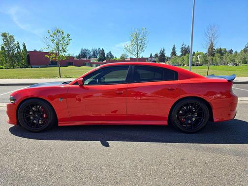 Go Mango! 2016 Dodge Charger SRT Hellcat