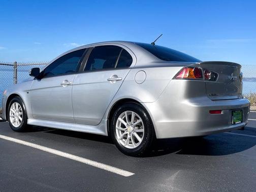 2016 Mitsubishi Lancer ES