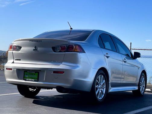 2016 Mitsubishi Lancer ES