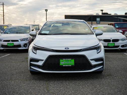 2024 Toyota Corolla Hybrid SE