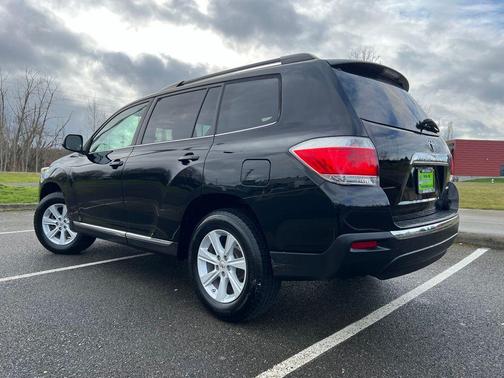 2012 Toyota Highlander SE