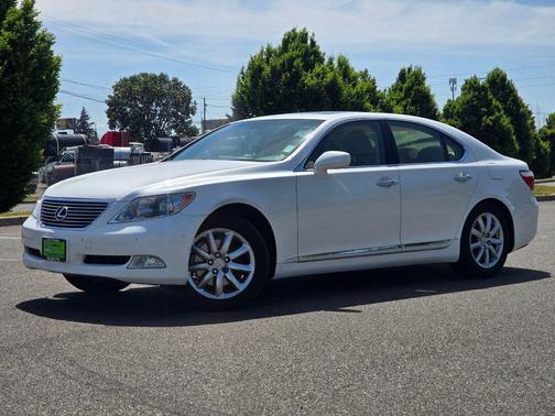 White 2007 Lexus LS 460 Base