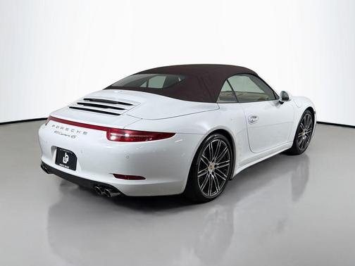 White 2016 Porsche 911
