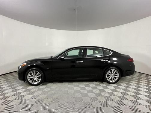 2019 INFINITI Q70 3.7 LUXE