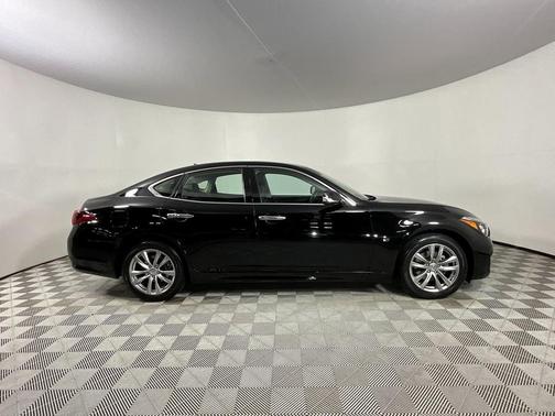 2019 INFINITI Q70 3.7 LUXE