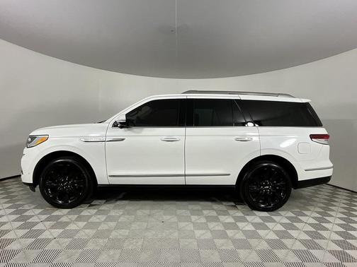 2022 Lincoln Navigator Reserve