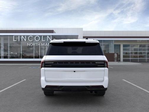 2025 Lincoln Navigator L Reserve