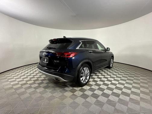 2022 INFINITI QX50 Luxe