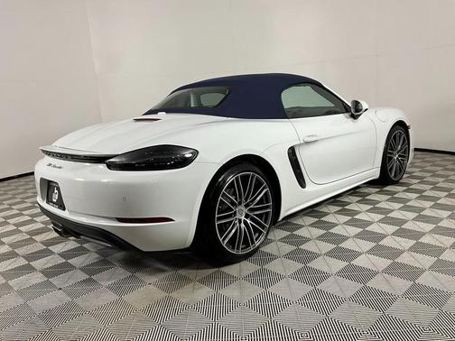 2024 Porsche 718 Boxster 