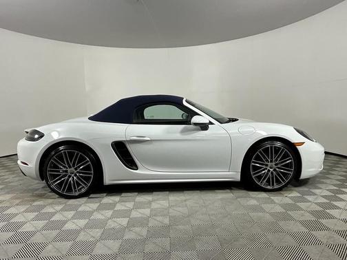 2024 Porsche 718 Boxster 