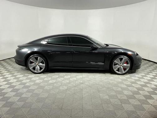 2020 Porsche Taycan 