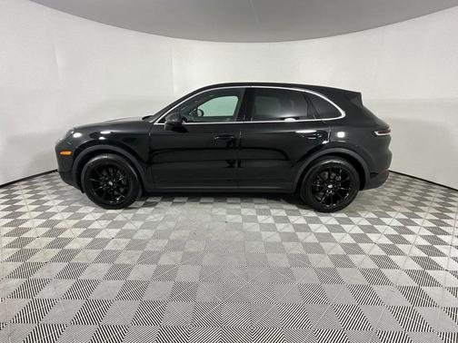 2024 Porsche Cayenne Base