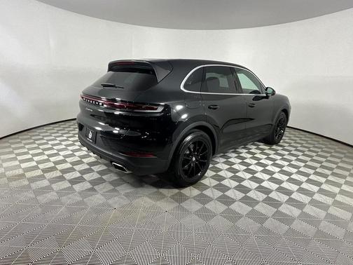 2024 Porsche Cayenne Base