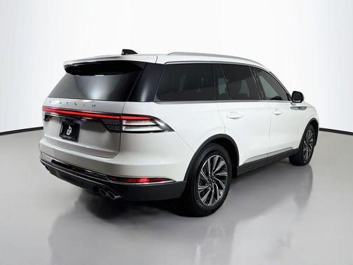 Pristine White 2026 Lincoln Aviator Premiere