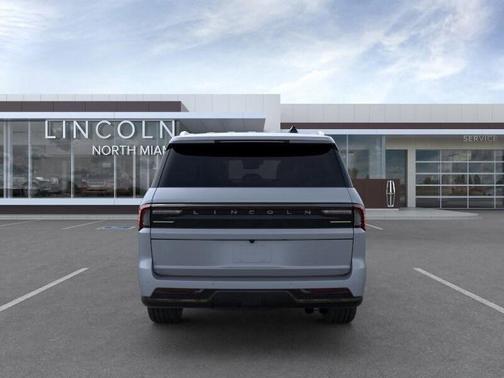 2025 Lincoln Navigator L Reserve
