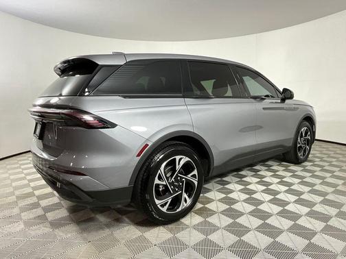 Gray Metallic 2025 Lincoln Nautilus Premiere