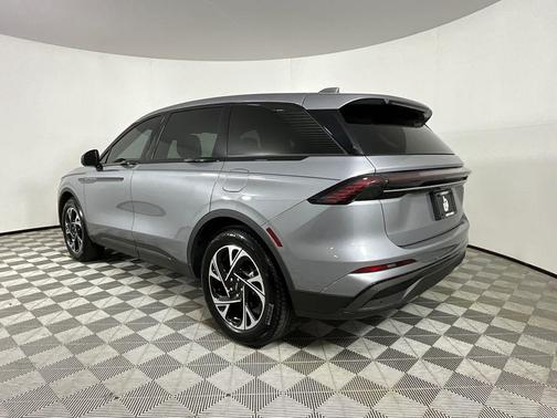 Gray Metallic 2025 Lincoln Nautilus Premiere