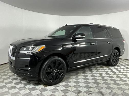 Black Metallic 2022 Lincoln Navigator L Reserve