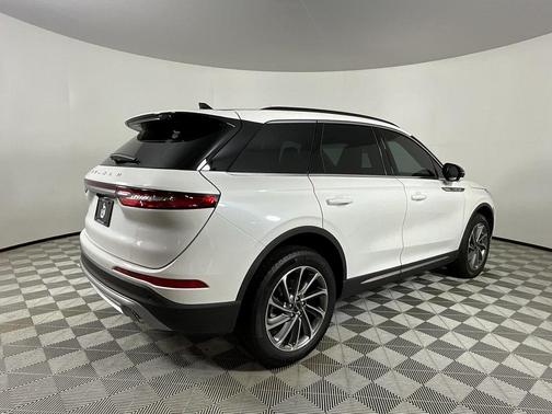 2025 Lincoln Corsair Premiere