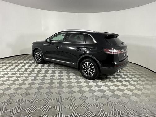 2022 Lincoln Nautilus Standard