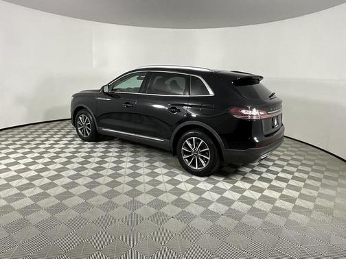 2022 Lincoln Nautilus Standard