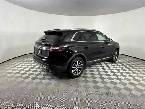 2022 Lincoln Nautilus Standard