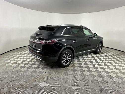 2022 Lincoln Nautilus Standard