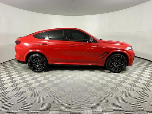 Toronto Red Metallic 2025 BMW X6 M Base