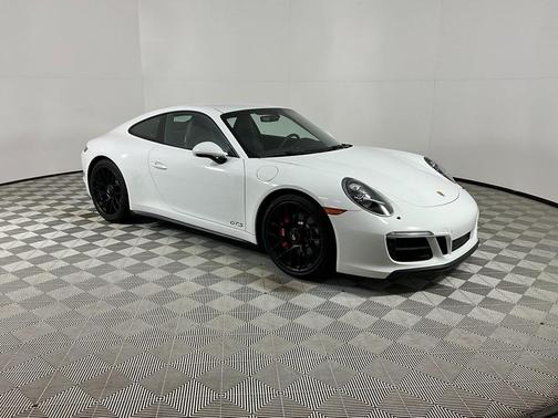 2018 Porsche 911 Carrera GTS