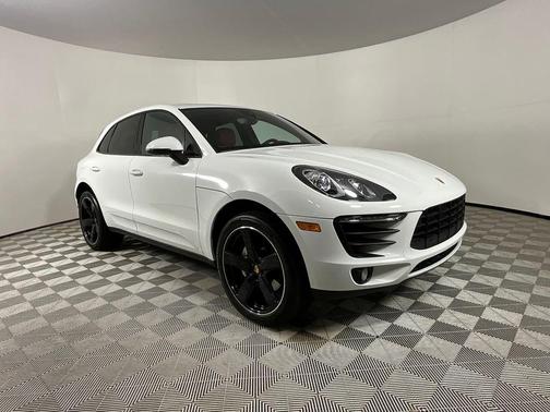 White 2017 Porsche Macan S