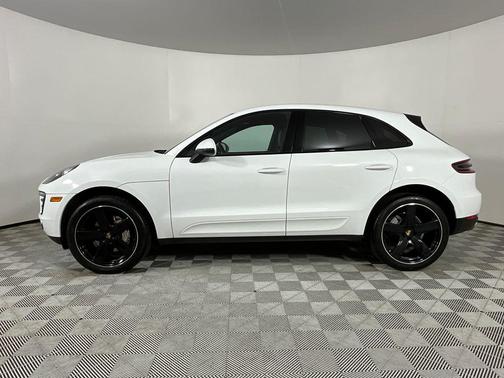 White 2017 Porsche Macan S