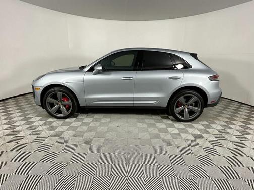 2022 Porsche Macan S