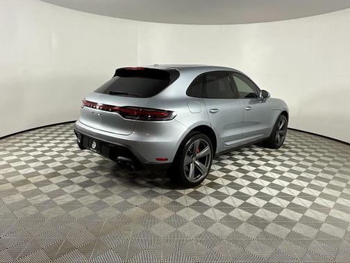 2022 Porsche Macan S