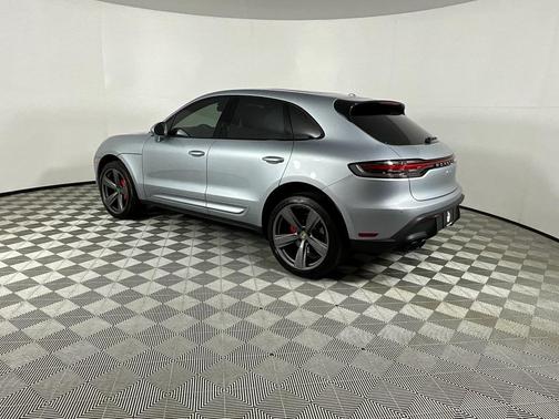 2022 Porsche Macan S