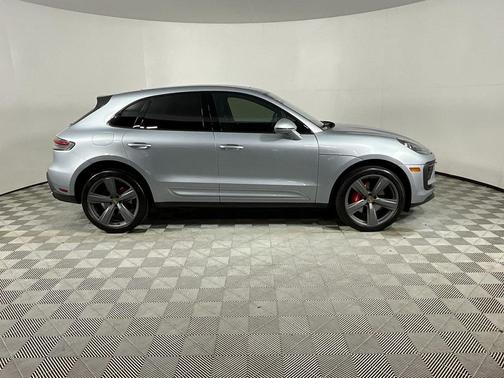 2022 Porsche Macan S